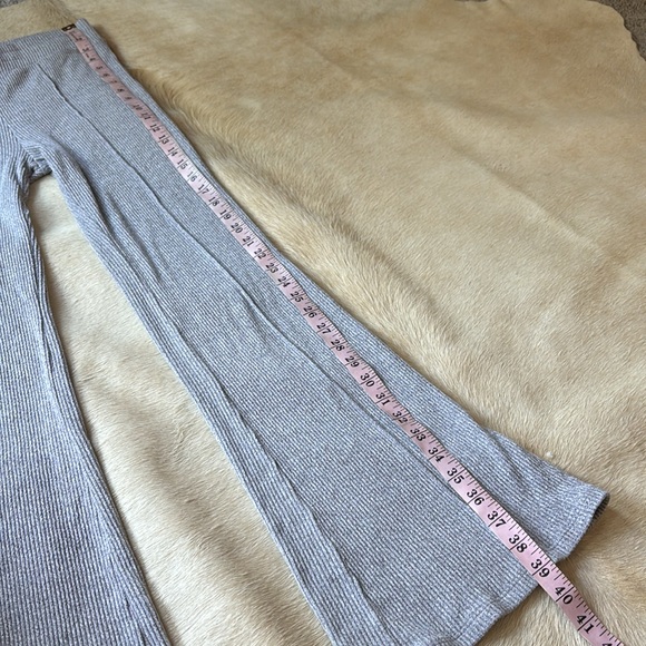 GARAGE Brand Ribbed Yoga Pants in Gray - Picture 6 of 7